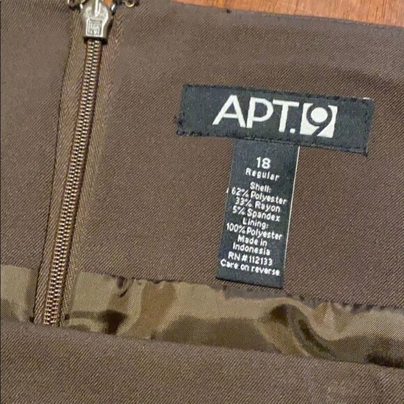 Apt 9 Woman’s Plus Straight Brown Skirt - Picture 2 of 2